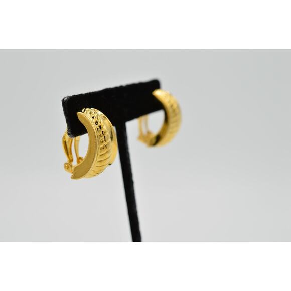 Fernando Originals Vintage Clip On Earrings Shiny Gold Chunky Hoop Signed 80s 9M - Picture 4 of 7